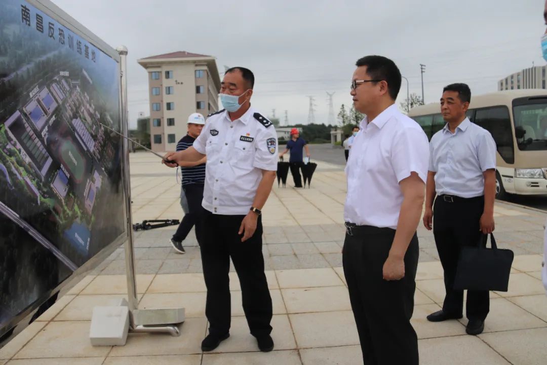 凝心聚力打造全國一流反恐訓(xùn)練基地 吳建平實(shí)地督導(dǎo)調(diào)度“胡子工程”攻堅(jiān)銷號